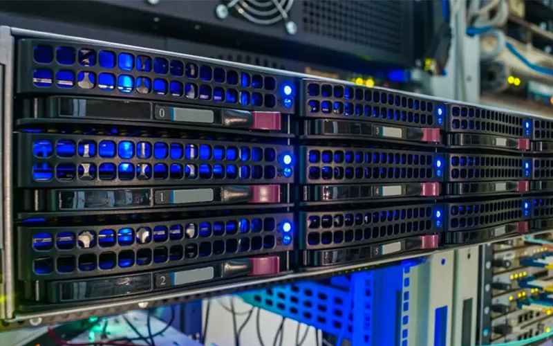 Server-&-Networking-Equipment