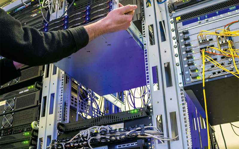 Server-&-Networking-Equipment3